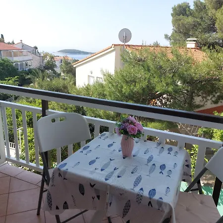 Zvonimir * Hvar Town