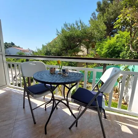 Zvonimir * Hvar Town