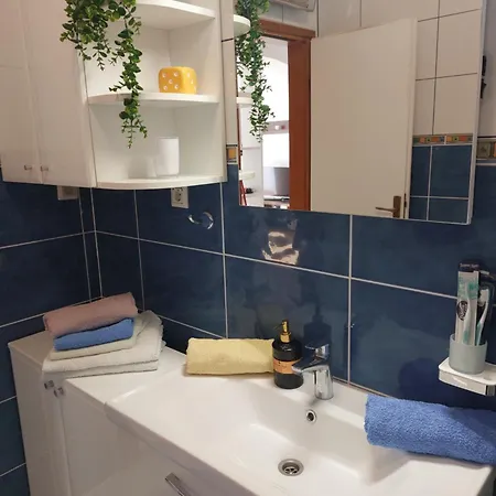 Zvonimir * Hvar Town