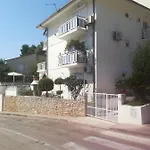 Zvonimir דירה